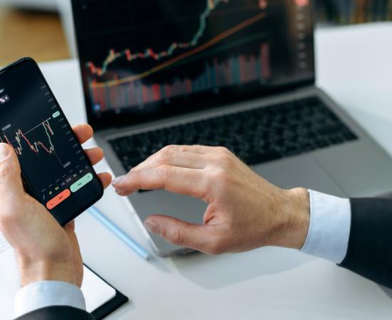 El M&A resiste a la inflación con prisas para cerrar operaciones antes de que suban tipos